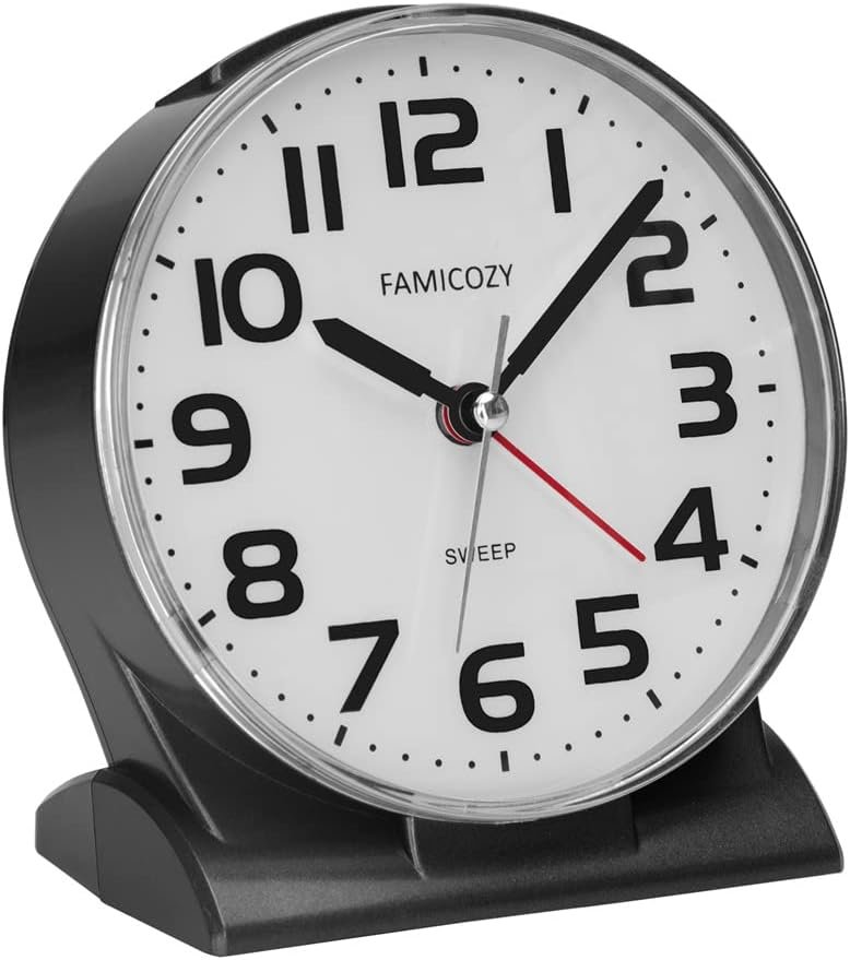 FAMICOZY 4.5″ No Ticking Analog Alarm Clock,Silent Readable for Seniors,Easy to Set,Gradual Rise Alarm,Big Numbers,On/Off Switch on Side,Gentle Wake,Snooze Soft Backlight,Battery Operated,Black