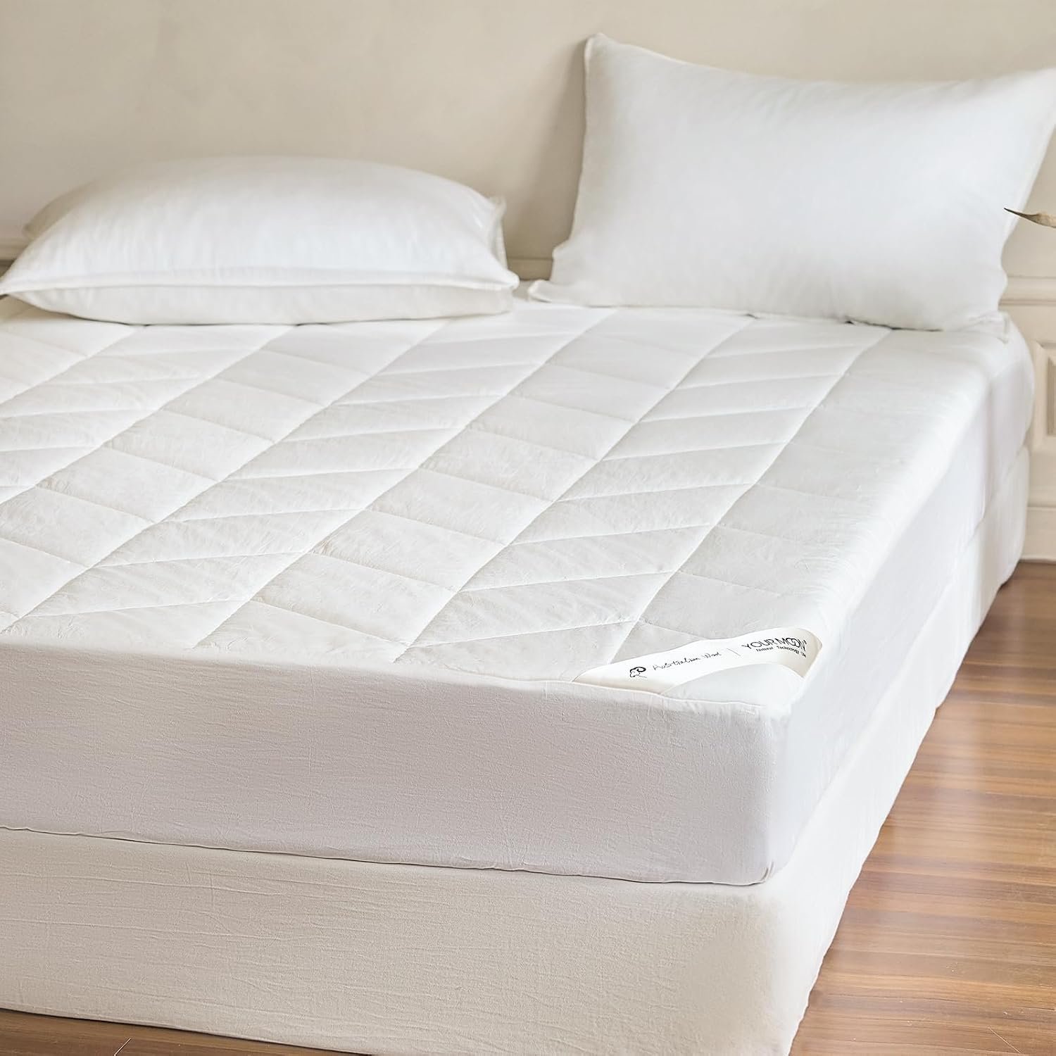 YOUR MOON Natural Wool Mattress Pad Full Size, 100% Australian Wool Filling Mattress Topper, 200GSM Quilted Fitted Mattress Bed Cover, Breathable Cotton Cover with 16″ Deep Pocket, 54″x75″ (White)