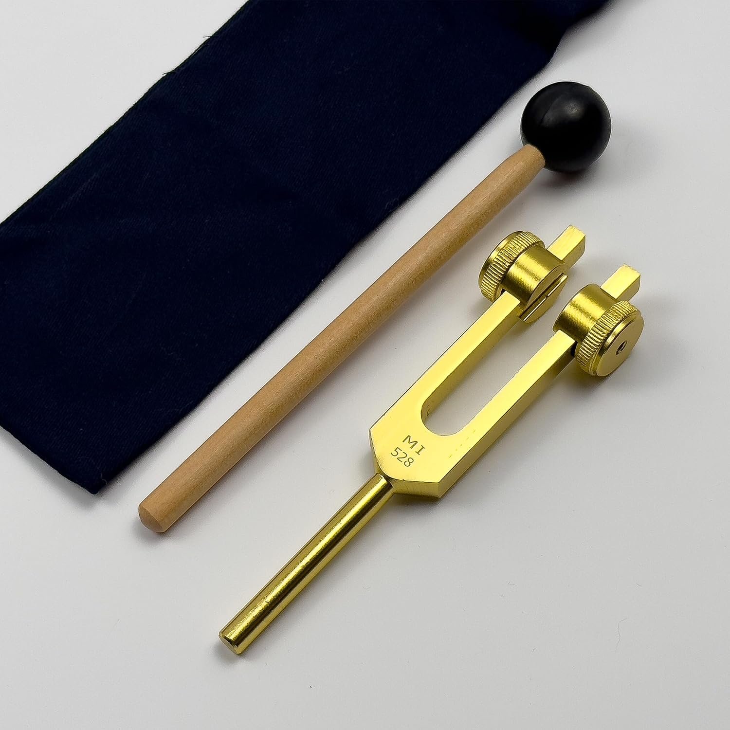 528 Hz MI Weighted Solfeggio Tuning Fork with Carry & Stiker, Gold
