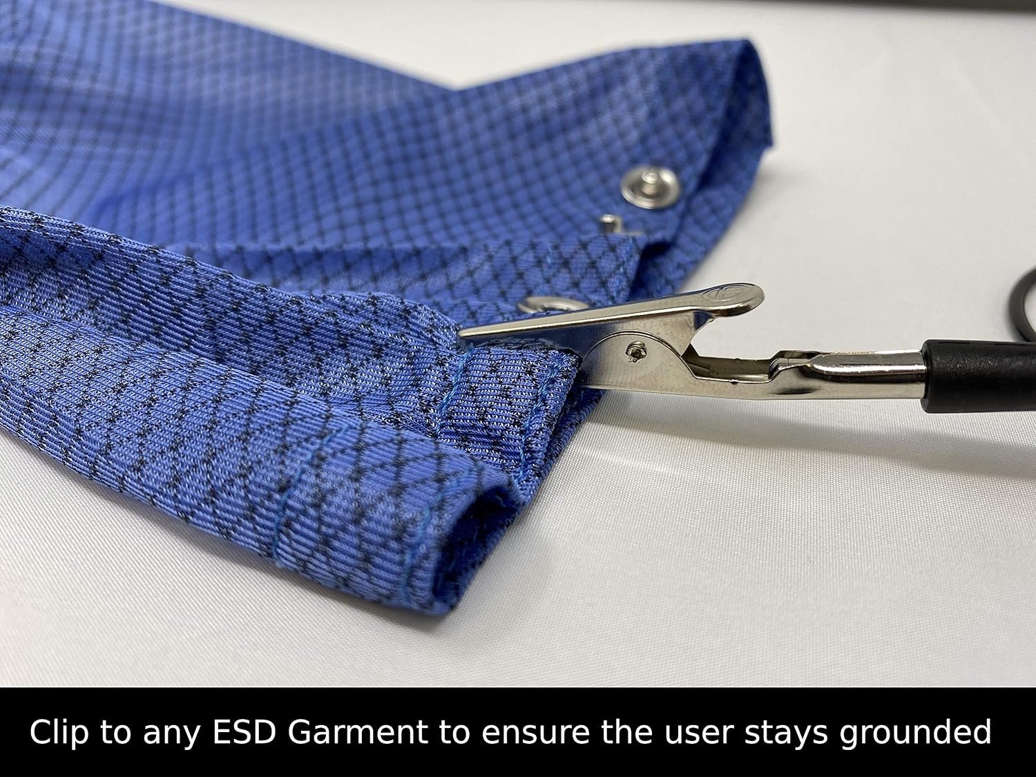 ESD Grounding Cable with Alligator Clip 8′ Long with Banana Jack Outlet Plug Adapter Ground Garments and Mats with Alligator Clip